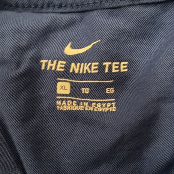 Nike Boys Blue and Gold Basketball T-Shirt Size XL - Picture 4 of 4